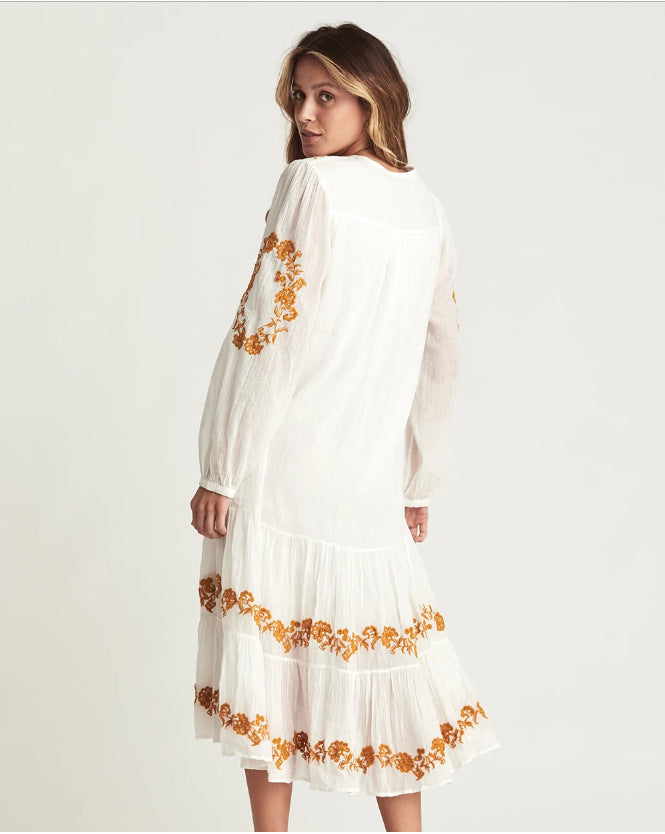 Elegant Embroidered Summer Dress – Feminine Style