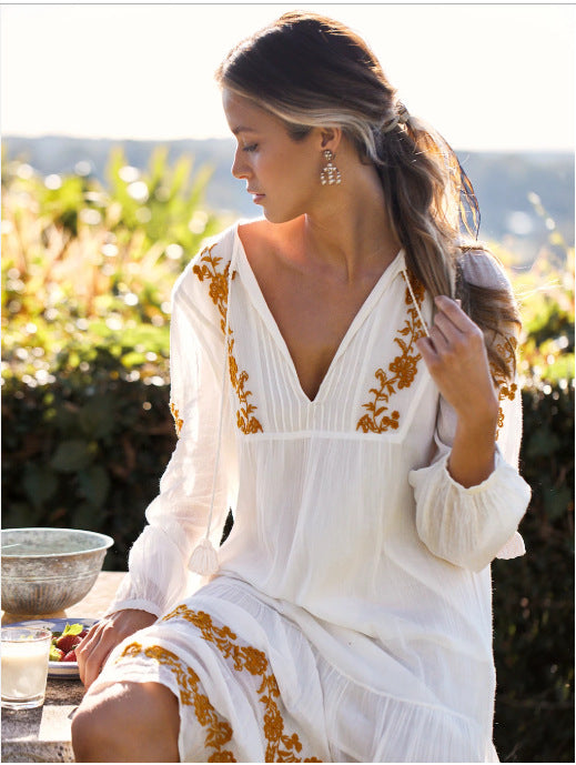 Elegant Embroidered Summer Dress – Feminine Style