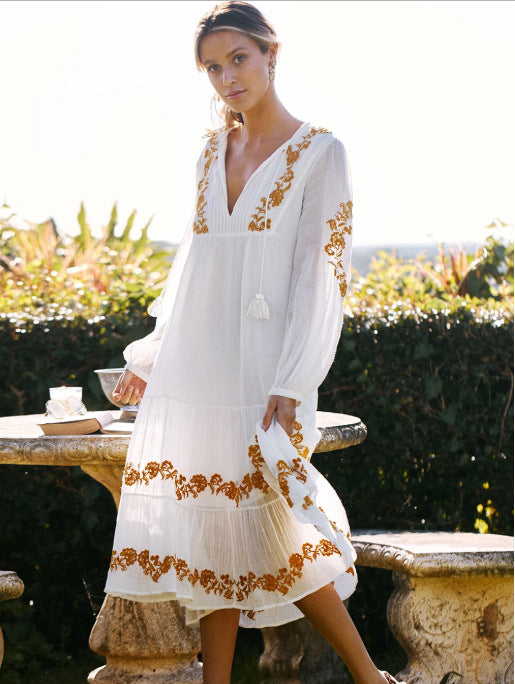 Elegant Embroidered Summer Dress – Feminine Style